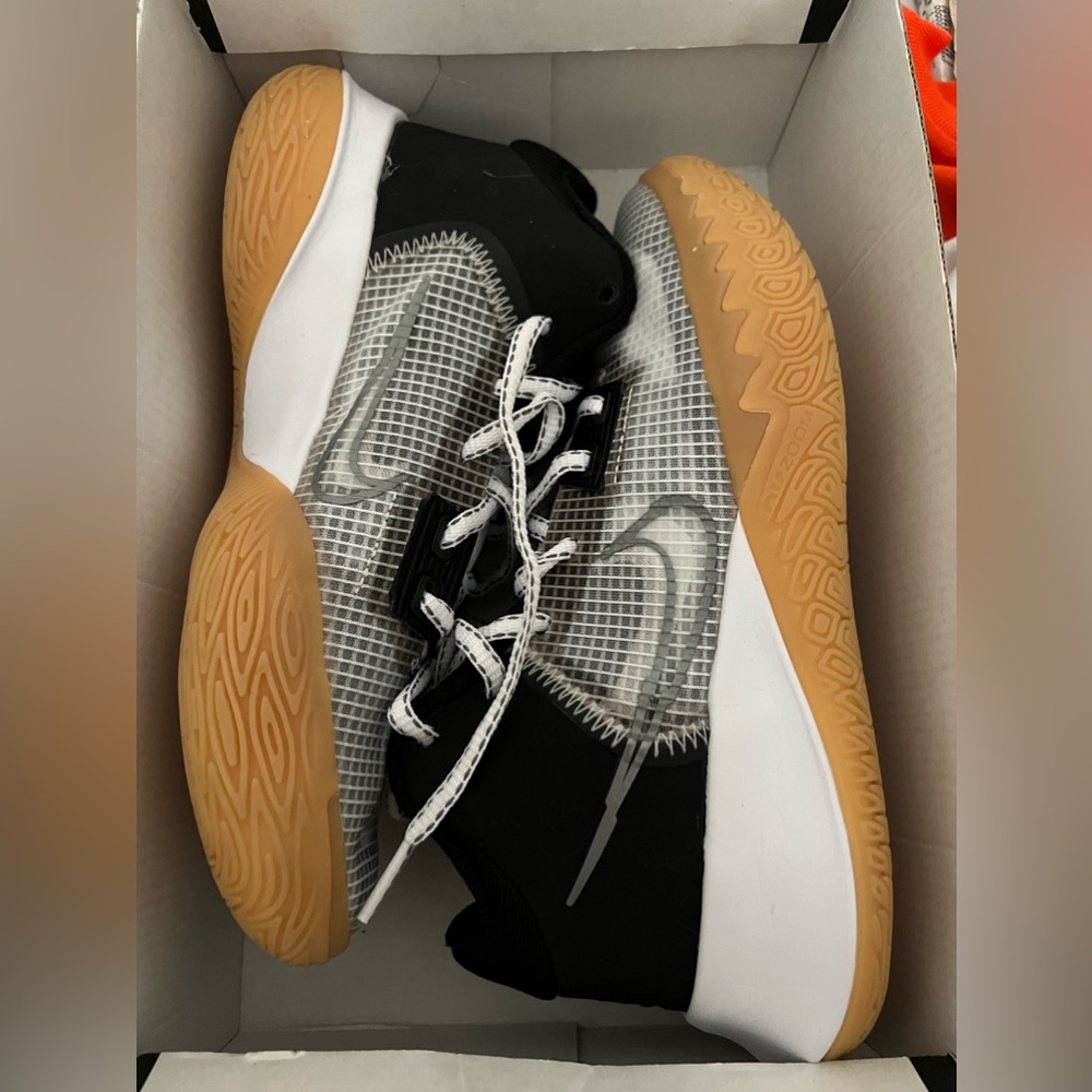 Kyrie Basketball Shoes
